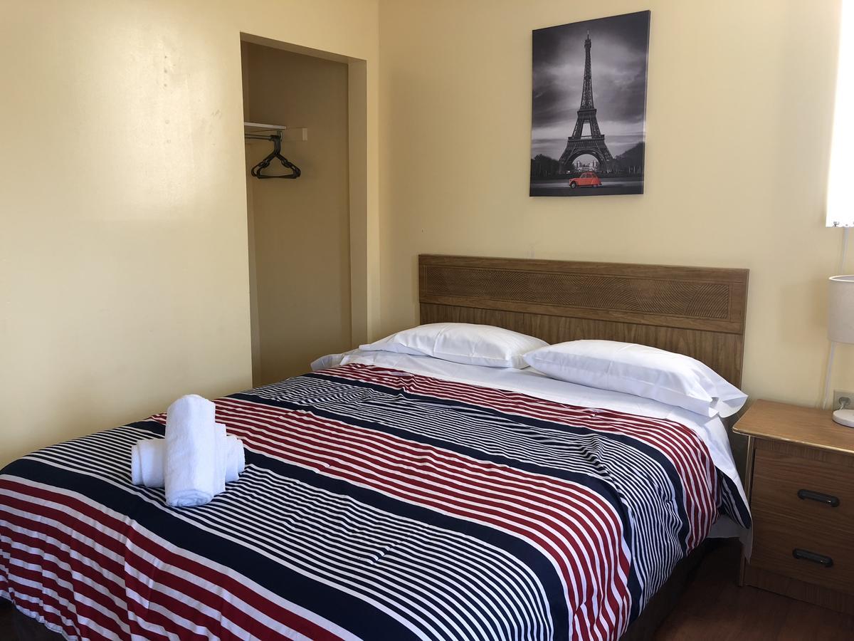 Wasaga Motel Inn Васага-Бич Экстерьер фото
