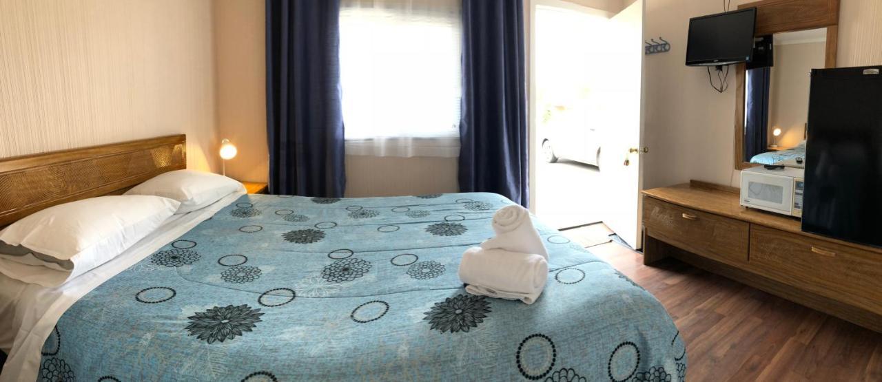 Wasaga Motel Inn Васага-Бич Экстерьер фото
