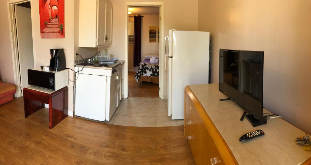 Wasaga Motel Inn Васага-Бич Экстерьер фото