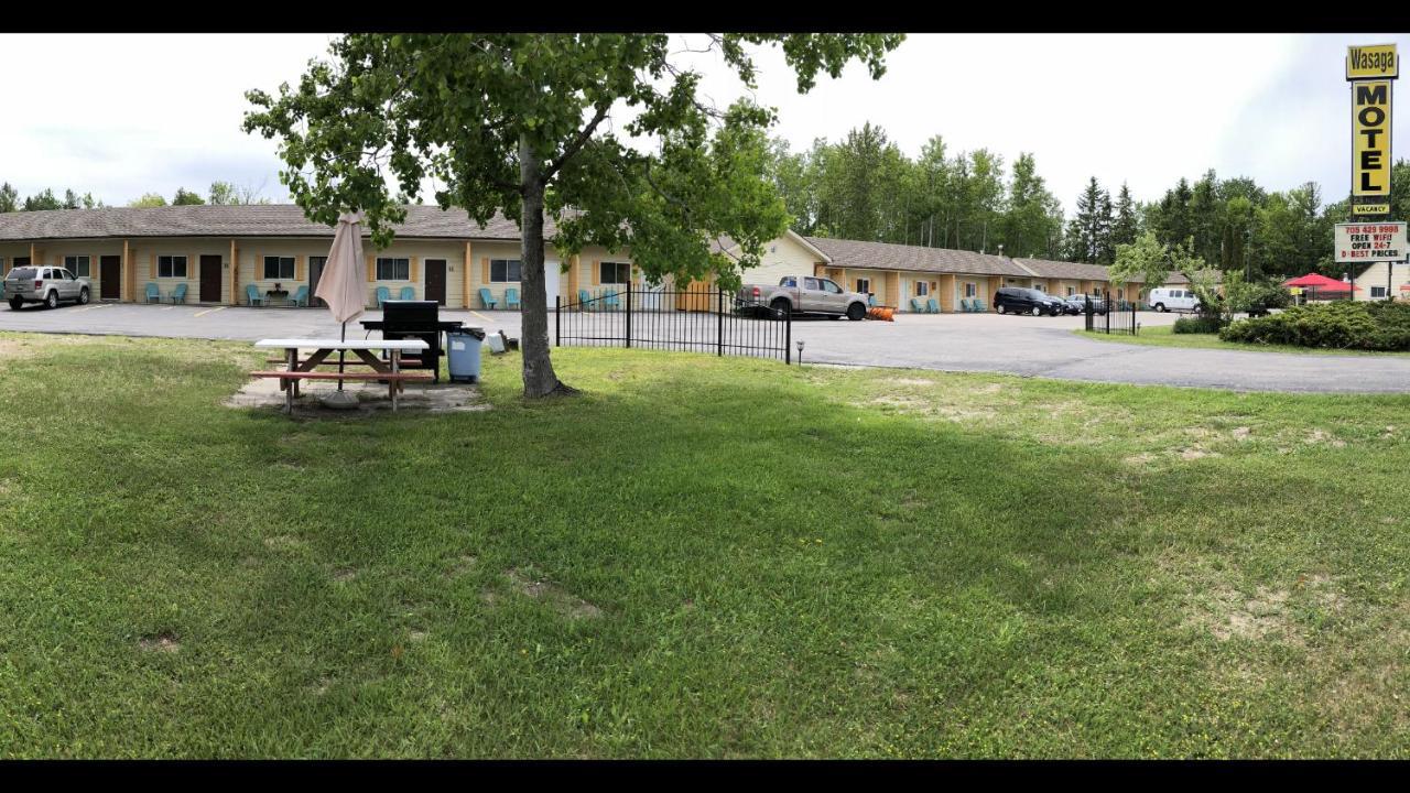 Wasaga Motel Inn Васага-Бич Экстерьер фото